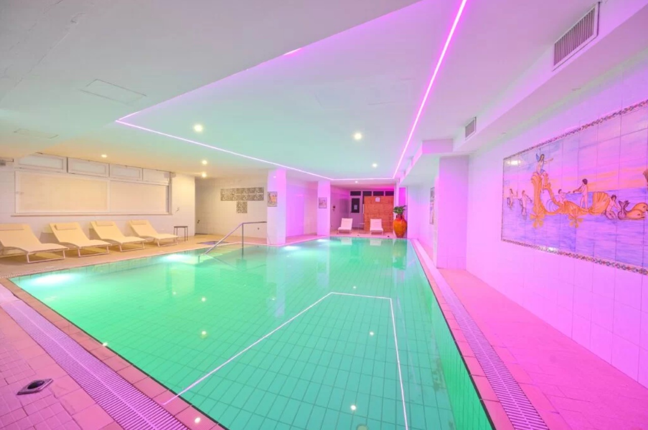 Lastminute Hotel Colella Forio Sette Notti Benessere con Terme Massaggi e Relax a Ischia Tre Stelle